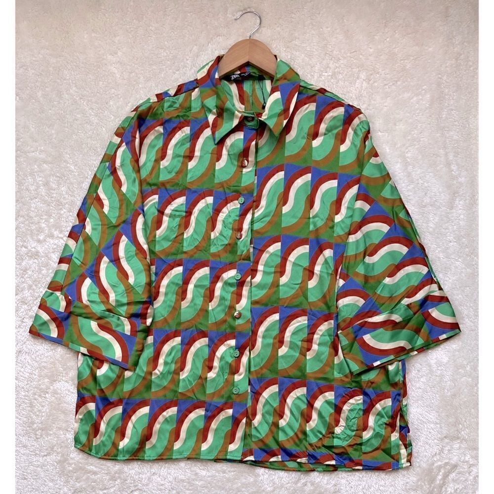 NWOT Zara Blogger’s Favorite Satin Effect Geometric Print Oversized Shirt, Small - Picture 13 of 16